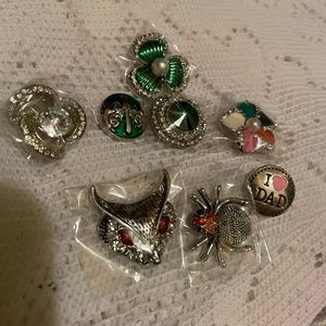 - Lot of 8 — 20mm Snap Noosa Charms
